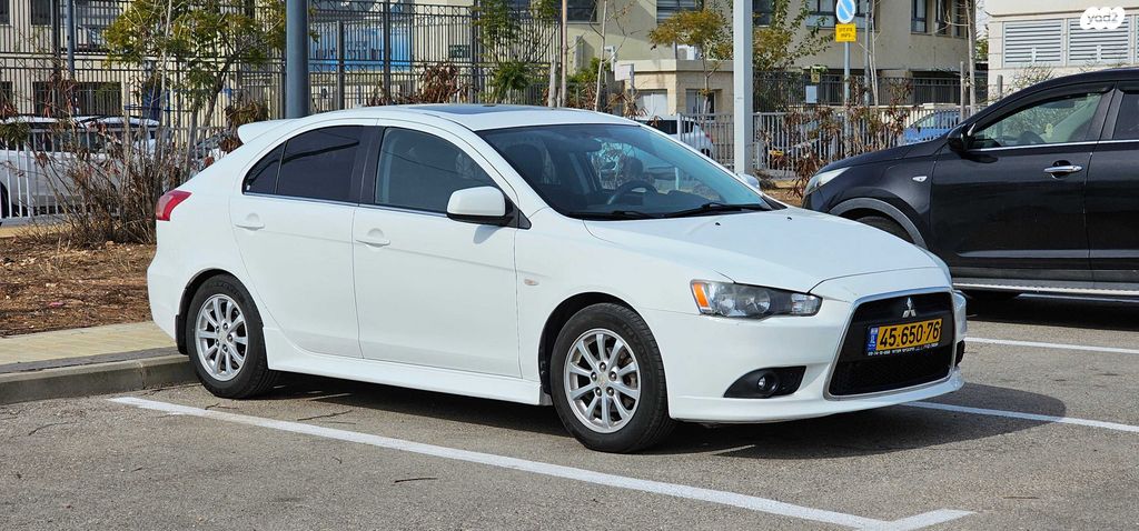 מודעת רכב מיצובישי לנסר