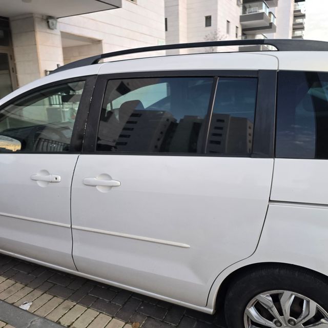 מודעת רכב מאזדה 5