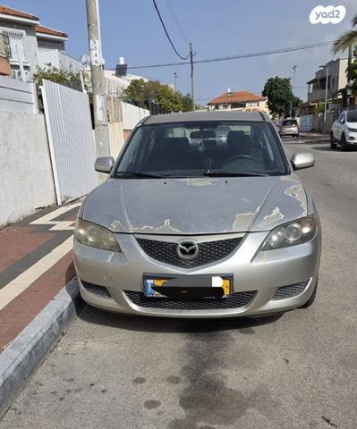 מודעת רכב מאזדה 3