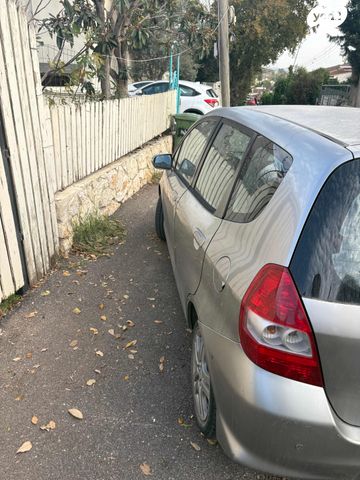 מודעת רכב הונדה ג'אז 