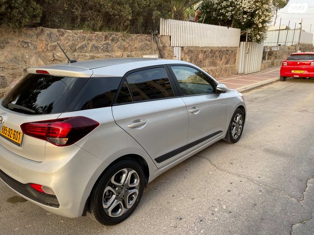 מודעת רכב יונדאי i20