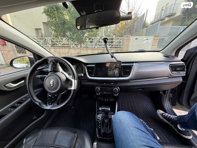 מודעת רכב קיה סטוניק