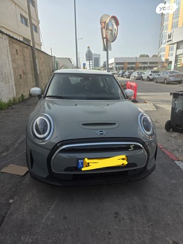 מודעת רכב מיני קופר SE (חשמלית)