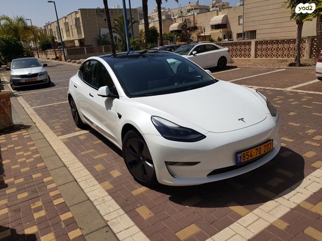 מודעת רכב טסלה מודל 3