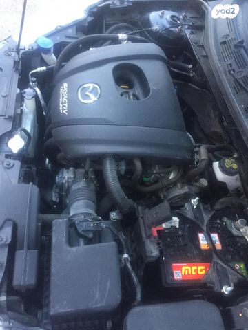 מודעת רכב מאזדה 2