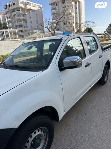 מודעת רכב איסוזו די-מקס