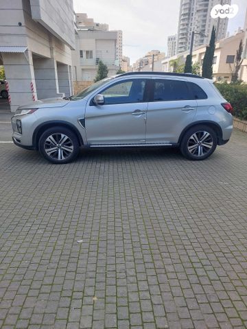 מודעת רכב מיצובישי ASX