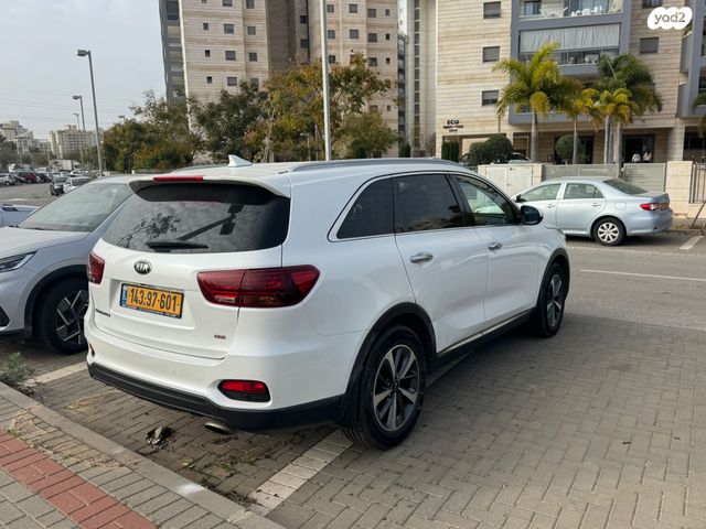 מודעת רכב קיה סורנטו