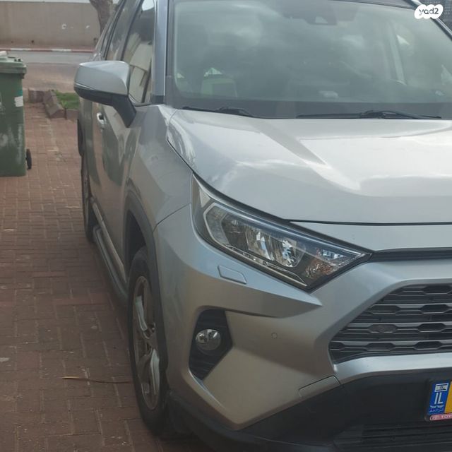 מודעת רכב טויוטה RAV4