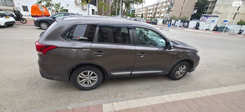 מודעת רכב מיצובישי אאוטלנדר