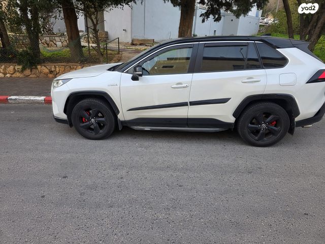 מודעת רכב טויוטה RAV4