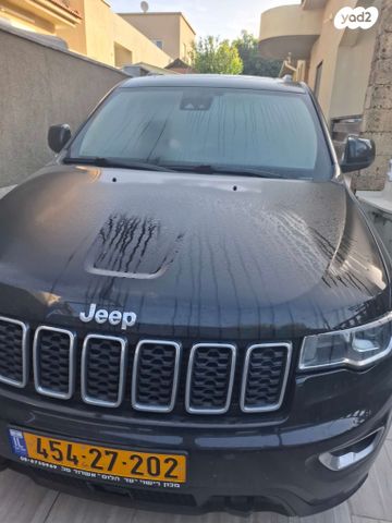 מודעת רכב ג'יפ גרנד צ'ירוקי