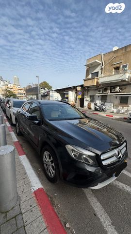 מודעת רכב מרצדס-בנץ GLA