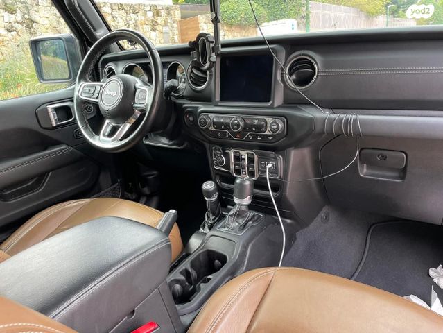 מודעת רכב ג'יפ רנגלר