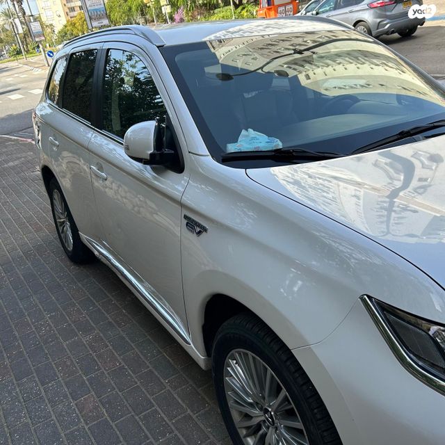 מודעת רכב מיצובישי אאוטלנדר