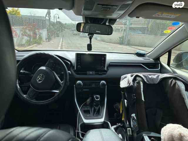 מודעת רכב טויוטה RAV4