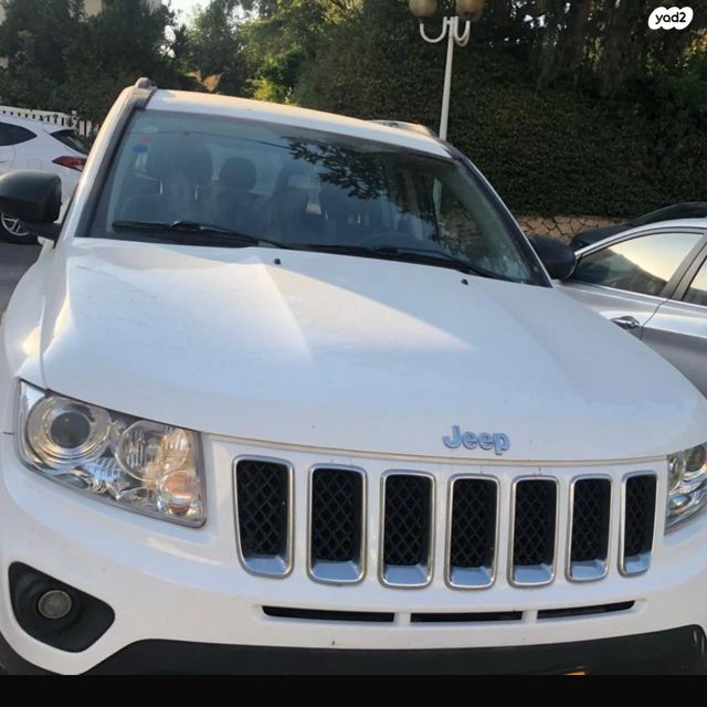מודעת רכב ג'יפ קומפאס