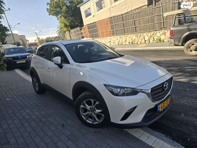 מודעת רכב מאזדה CX-3