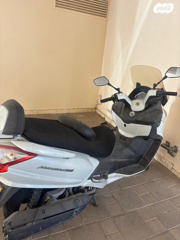 מודעת רכב סאן יאנג מקסים 600