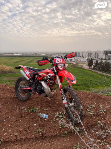 מודעת רכב בטא איקסטריינר 300