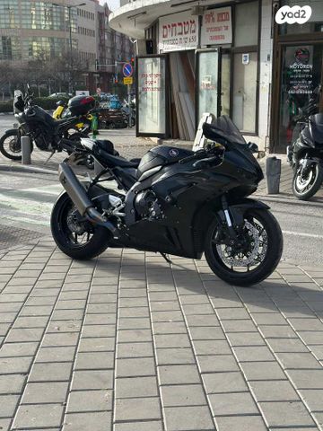 מודעת רכב הונדה CBR1000RR