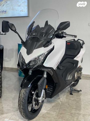 מודעת רכב קימקו AK 550