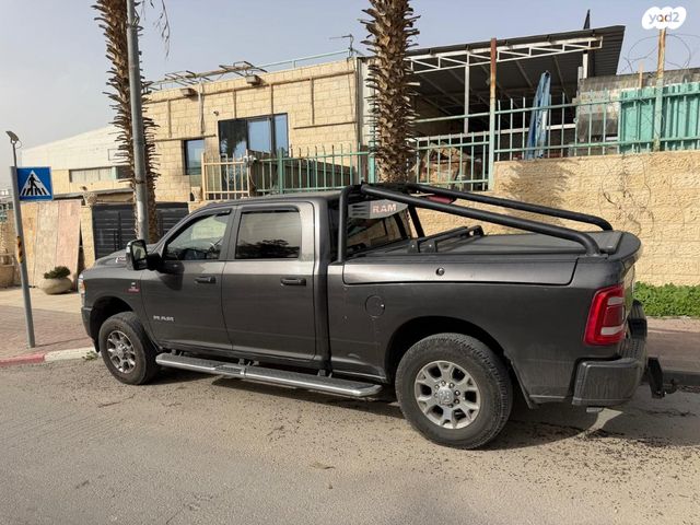 מודעת רכב דודג'