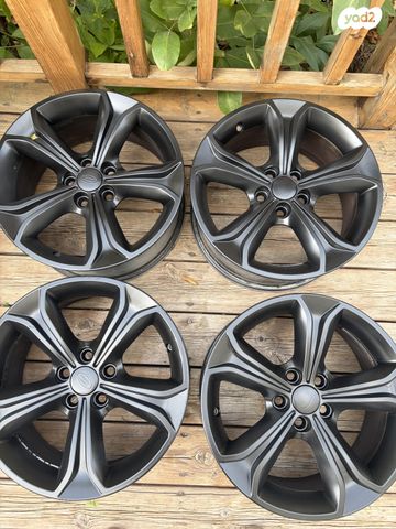 feedItemObj.data.row_1