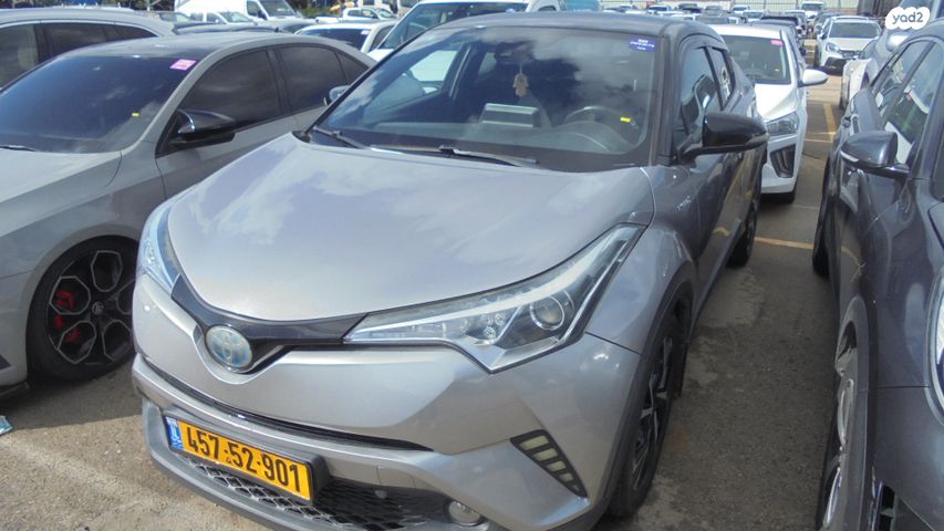 מודעת רכב טויוטה C-HR