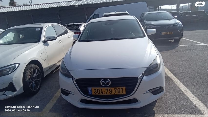 מודעת רכב מאזדה 3