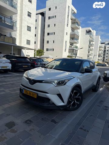 מודעת רכב טויוטה C-HR
