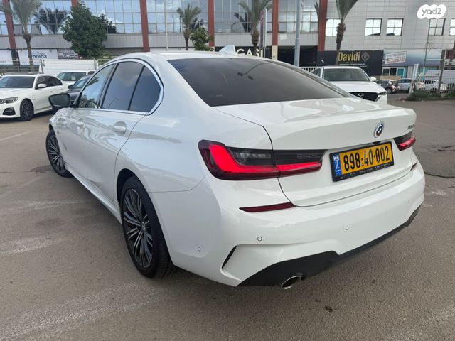 מודעת רכב ב מ וו סדרה 3 1