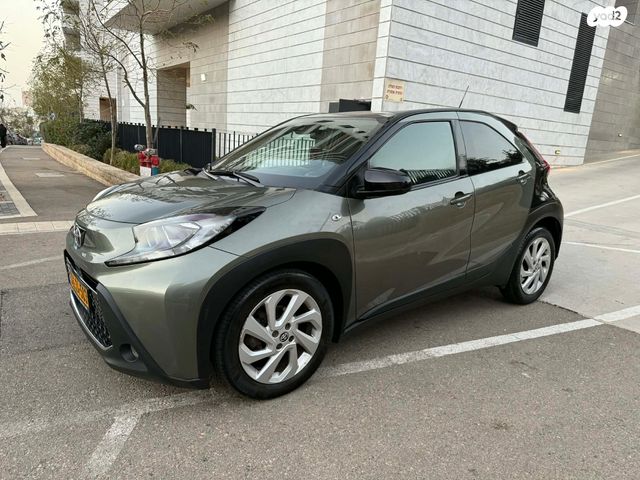 מודעת רכב טויוטה אייגו X