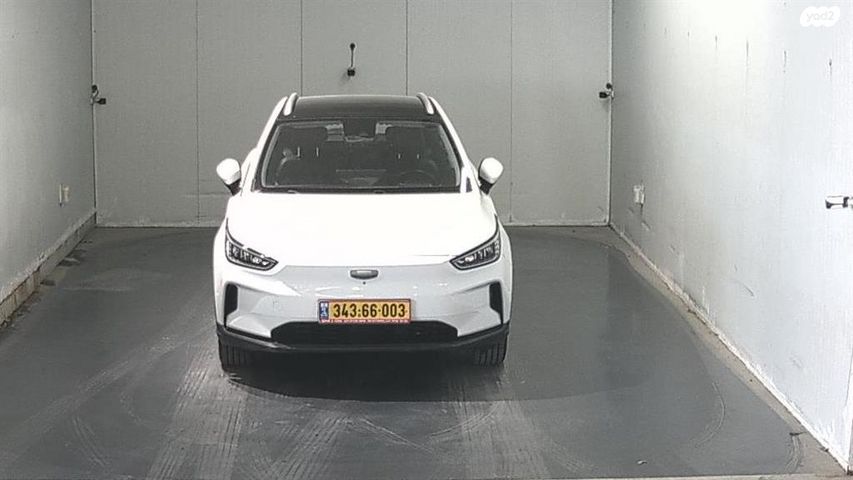 מודעת רכב ג׳ילי Geometry C