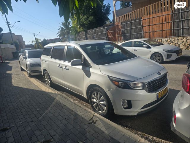 מודעת רכב קיה קרניבל