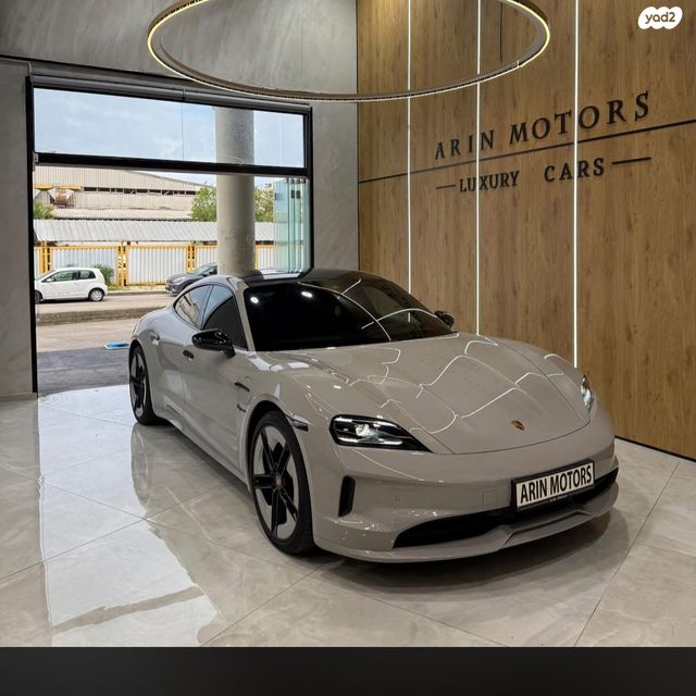 מודעת רכב פורשה טייקן