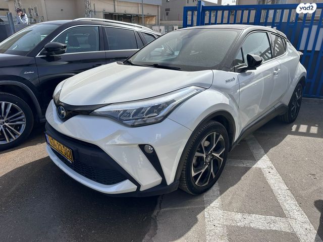 מודעת רכב טויוטה C-HR