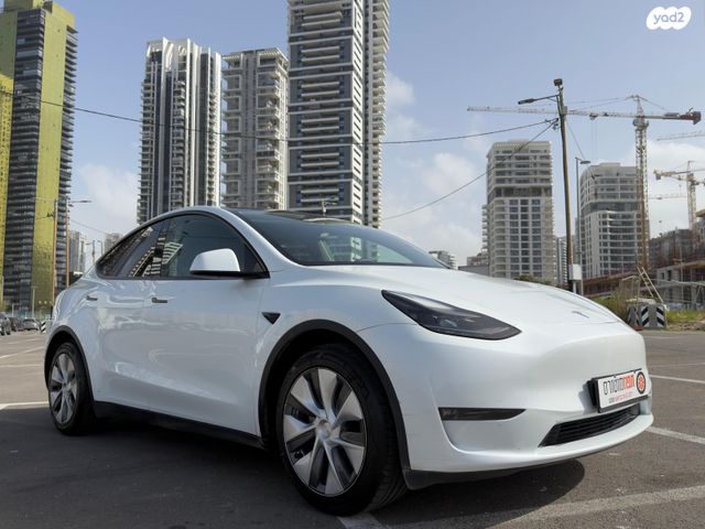 מודעת רכב טסלה מודל Y