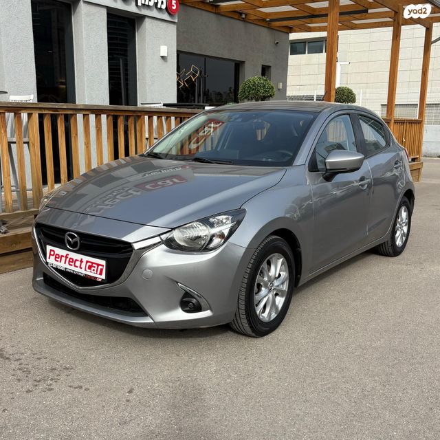 מודעת רכב מאזדה 2