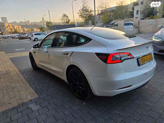 מודעת רכב טסלה מודל 3 2