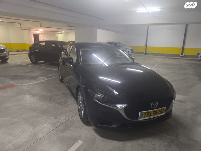 מודעת רכב מאזדה 3