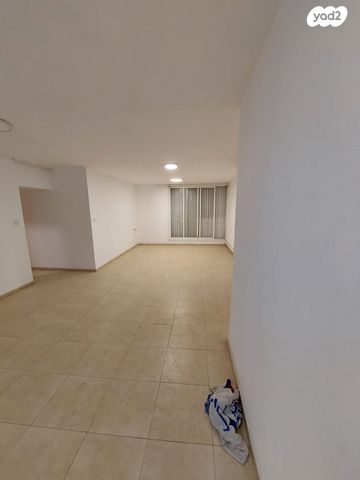 קדושי קהיר 28