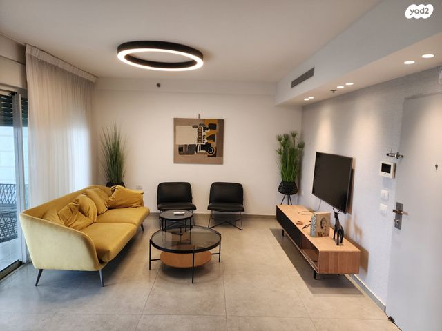 אהוד מנור 11