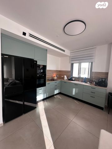 שדרות נשיאי ישראל 19