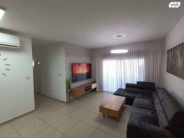 דרך מנחם בגין 118