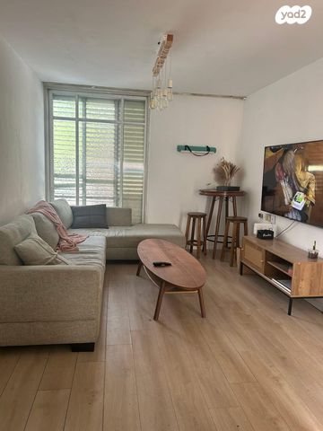 מעפילי אגוז 65