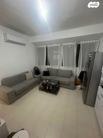 ז'בוטינסקי 79