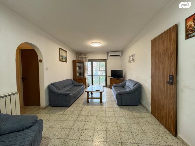 שדרות ירושלים 55