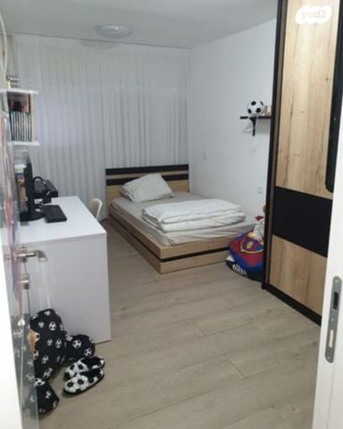 אבא הלל סילבר 75