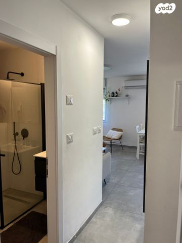 קרן היסוד 27